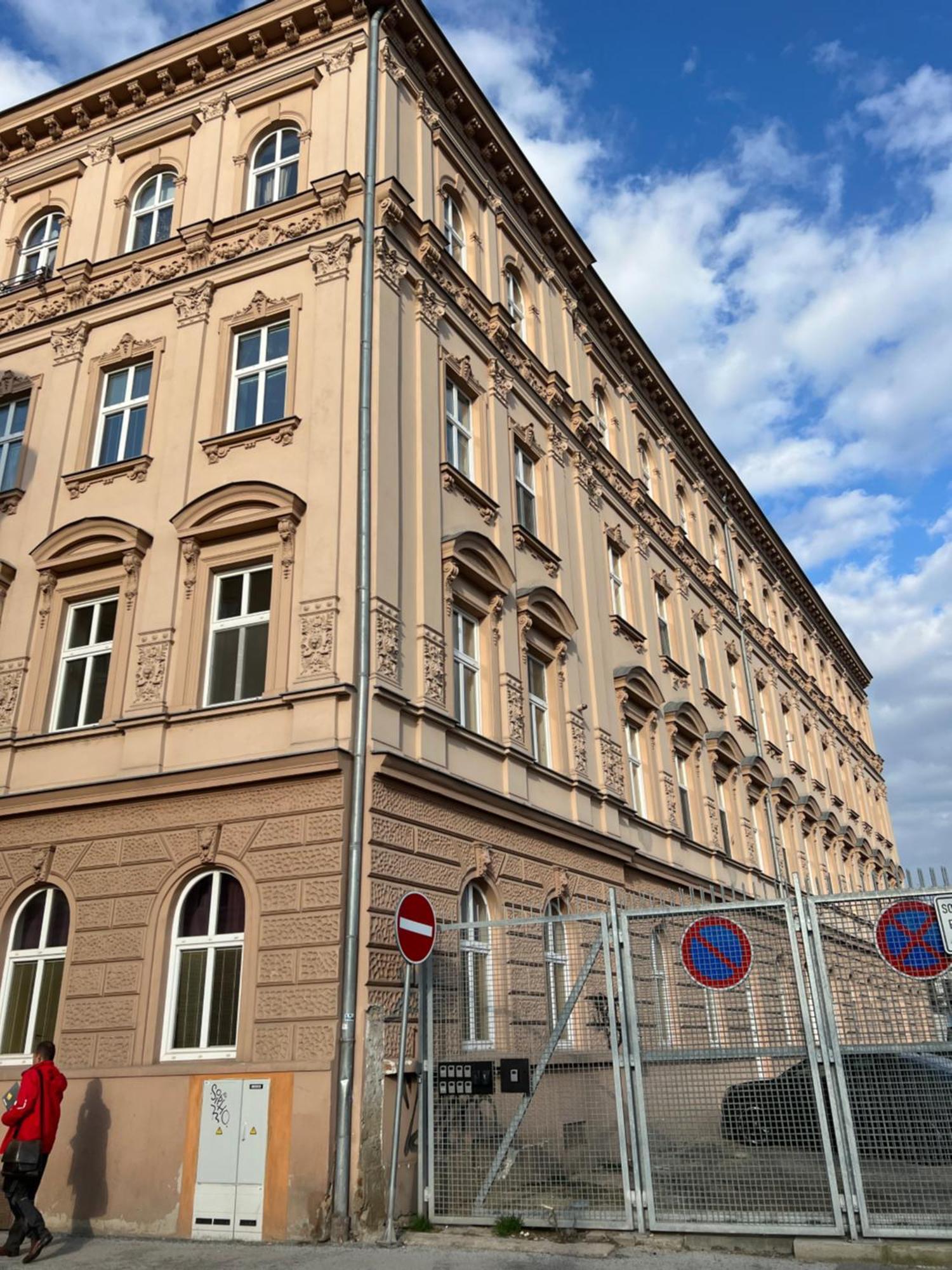Apartment Plus Parking Брно Экстерьер фото